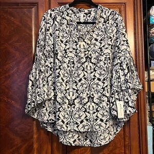 NY Collection Black and White Damask Ruffle Sleeve Blouse